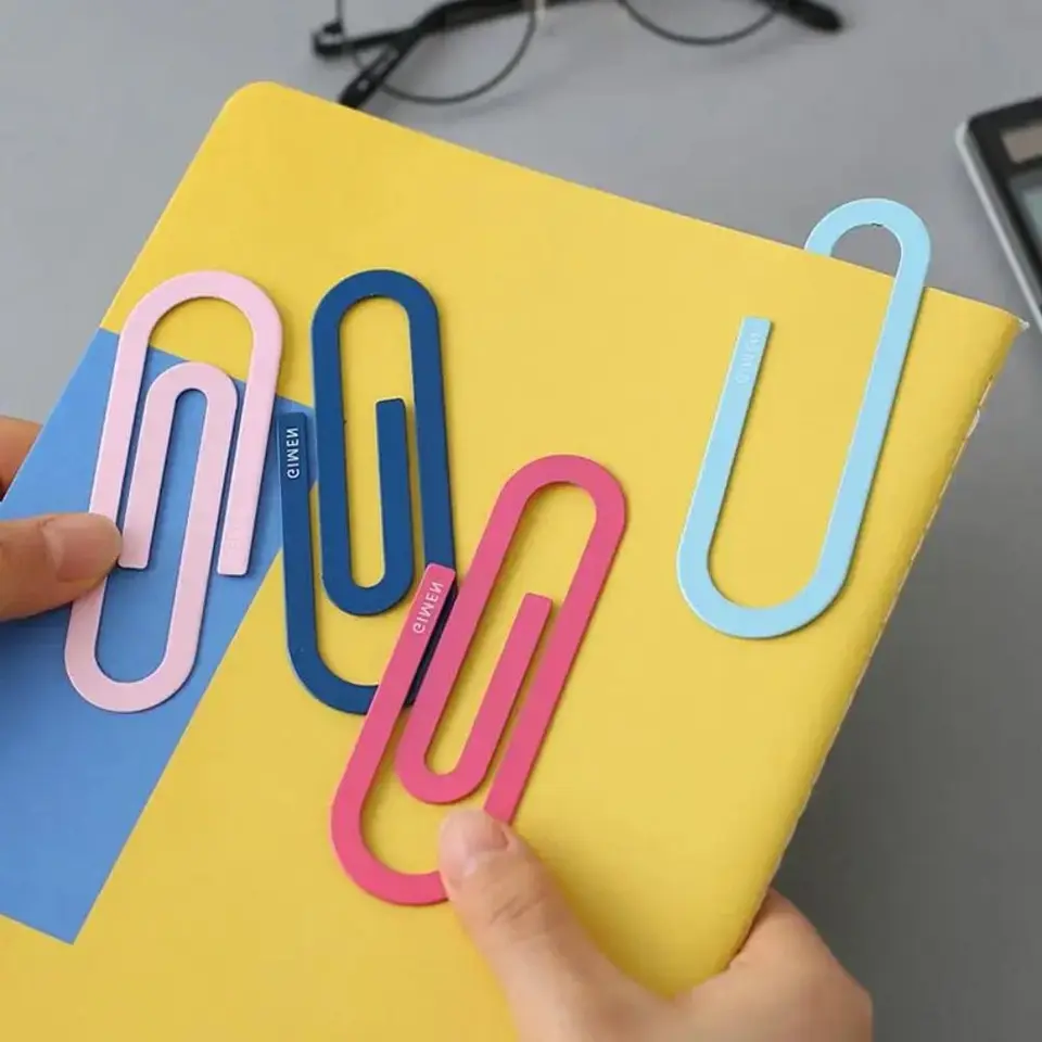 2pcs Creative Paperclips Botermark Farebná obrie brána Iron Metal Veľká záložka Kórejská verzia Plánovač Clips Clip