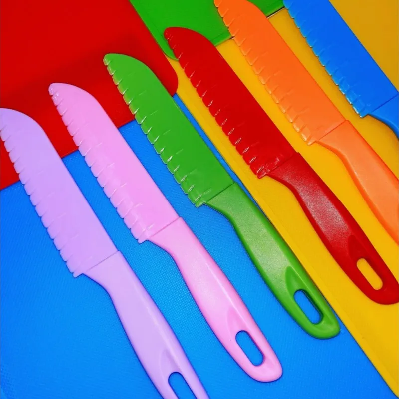 2pcs/set plastový ovocný nôž píly Cutter Cheat kuchynský nôž detský šéfkuchár na varenie nožov nožov na rezanie detského noža na rezanie
