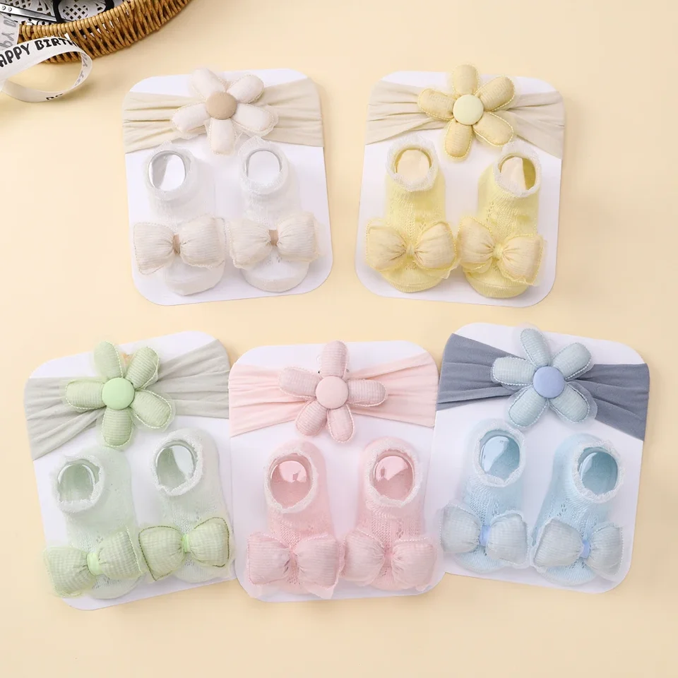 2pcs/veľa krásnych detských lukov ponožky Nastavte cukrovinky Priedušné krátke ponožky Sladké kvetinové čelenka Elastické vlasové pásmo pre newboen darček