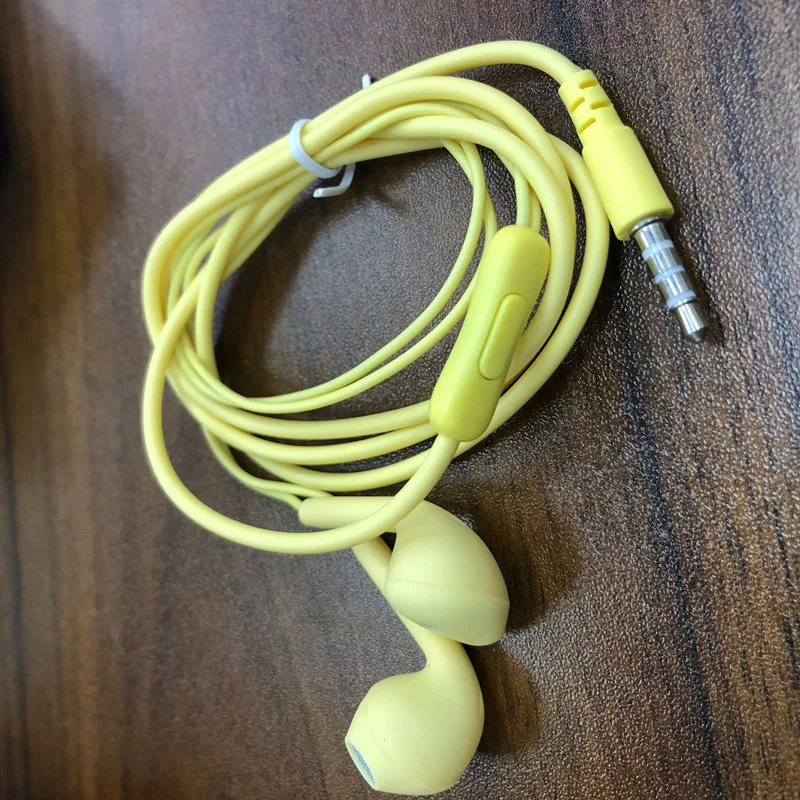 3,5 mm HIFI náhlavná súprava nad zvukou uší s 1,2 m káblovou slúchadlámi v slúchadlá