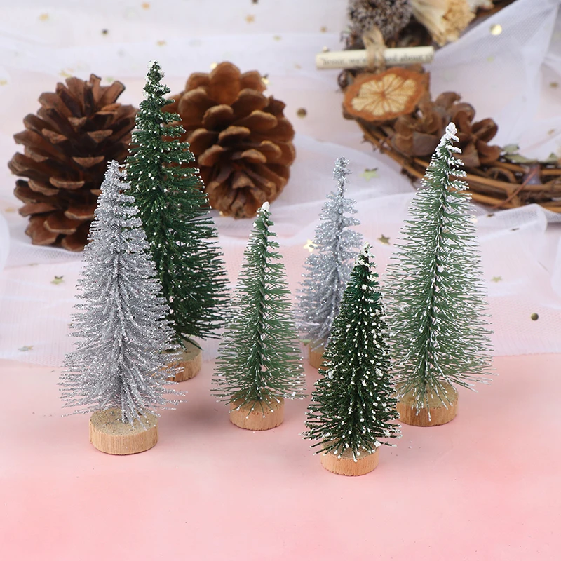 3 kusy vianočný strom mini borovicový strom s drevenou základňou domáci stôl Domáce stoly vrchné dekorácie miniatúry s/l (7/9 cm)