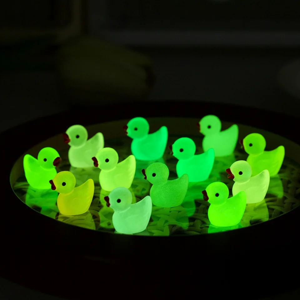 30/50/100 PCS Mini Glow-In-the-Dark Little Duck Kids Birthday Party laskavosti Halloween vianočné karnevalové párty uprednostňuje výzdobu