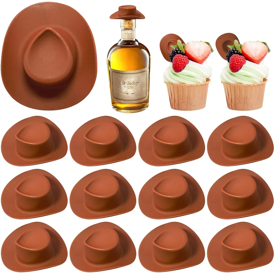 30 kusov hnedý kovbojský klobúk Mini Western Cowgirl Hat Doll Hats Plastové roztomilé klobúky pre bábiky Dekorácie Doplnky na narodeninovú oslavu