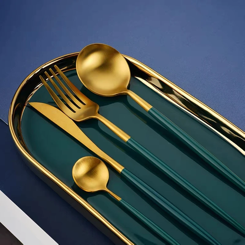 304 Zlatá cena z nehrdzavejúcej ocele Black Luxury Luxury Diela Sada kuchynských príborov zrkadlových leštiacich vidličiek Spoons nože set 4ks