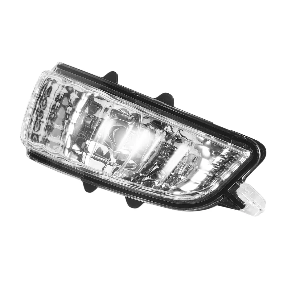 31111090 pre Volvo S40 S60 S80 C30 C70 V50 V70 2007 2008 2009 L indikátor zrkadla Otočenie svetla Light Light Lens Žiadna žiarovka
