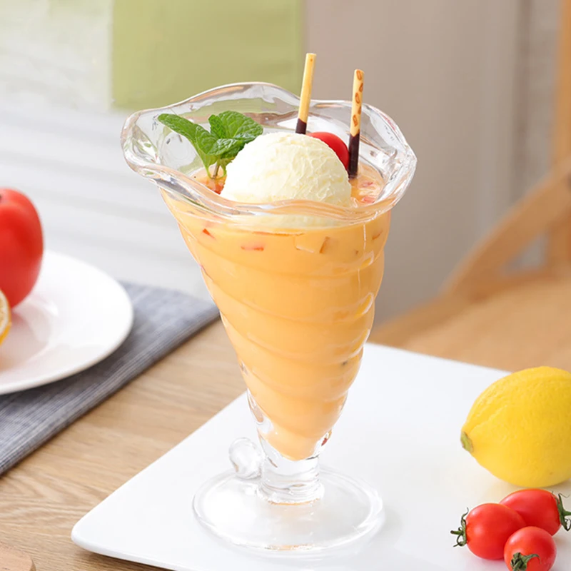 345 ml kokteilový sklenený dezert Pohár Simple Goblet Ice Cream Bowl studený vysokokapacitný hrnček jogurt pohár ovocných ovocných špirálových tvarov Pudding Cup