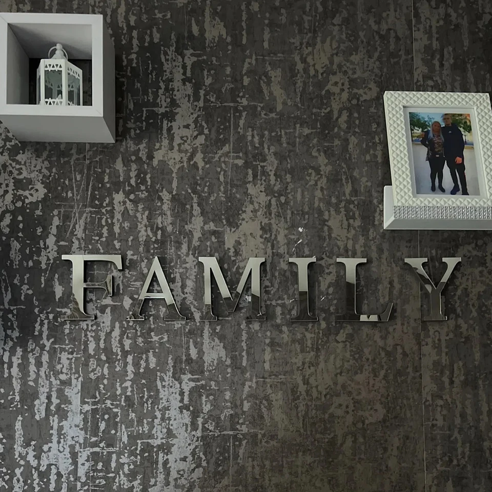 3D strieborné anglické listy Akrylové zrkadlo povrch 20cm nástenná nálepka Svadobná strana izba dekorácia abeceda DIY Art Wall Decals