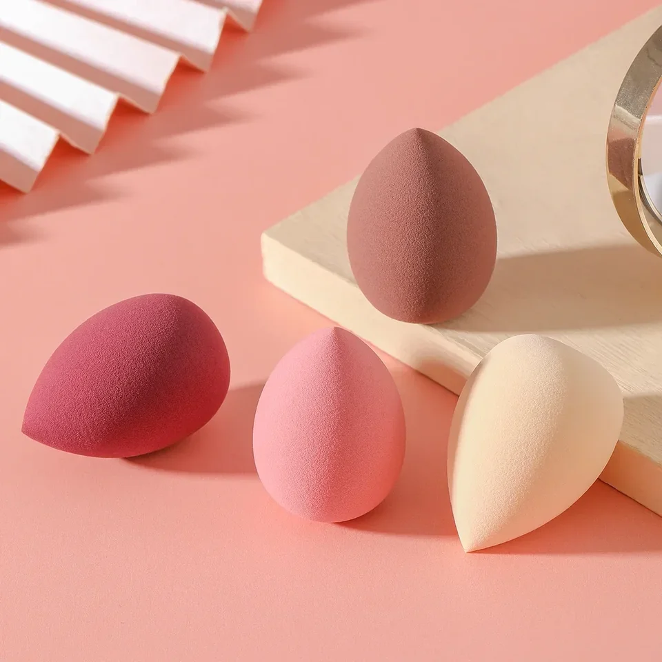 4 kusové make -up huby Zmesi M premiešajúca sponge Foundation Aplikátor Kozmetické špongie nástroje make -up