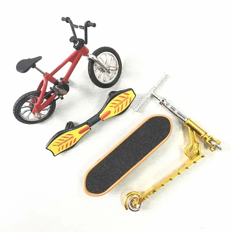 4 počítače Mini Bike Finger Skateboard Toy Model Model Skateboard Model Model Hray