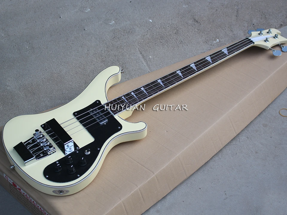 4 strunové krémové elektrické basy s čiernym pickguardom, Rosewood Fretboard