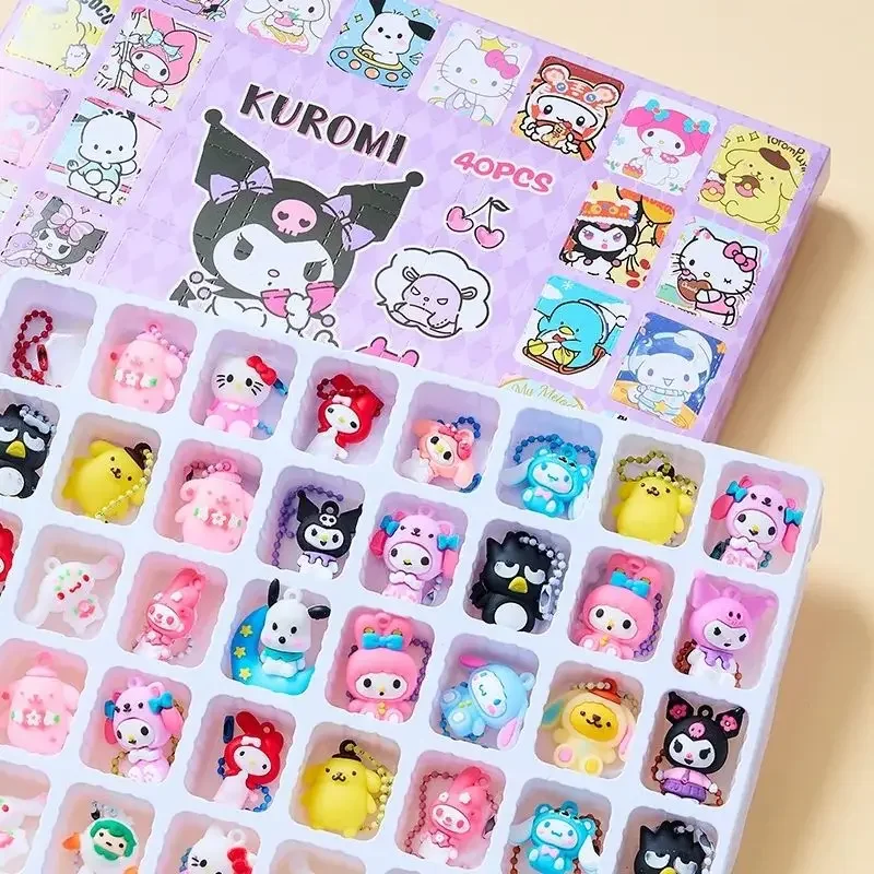 40ks Sanrio Hello Kitty Melody Doll Cartoon Cartoon Darčekový box dier outfit Detské ručne vyrábané roztomilé prekvapenie slepá krabica darček k narodeninám