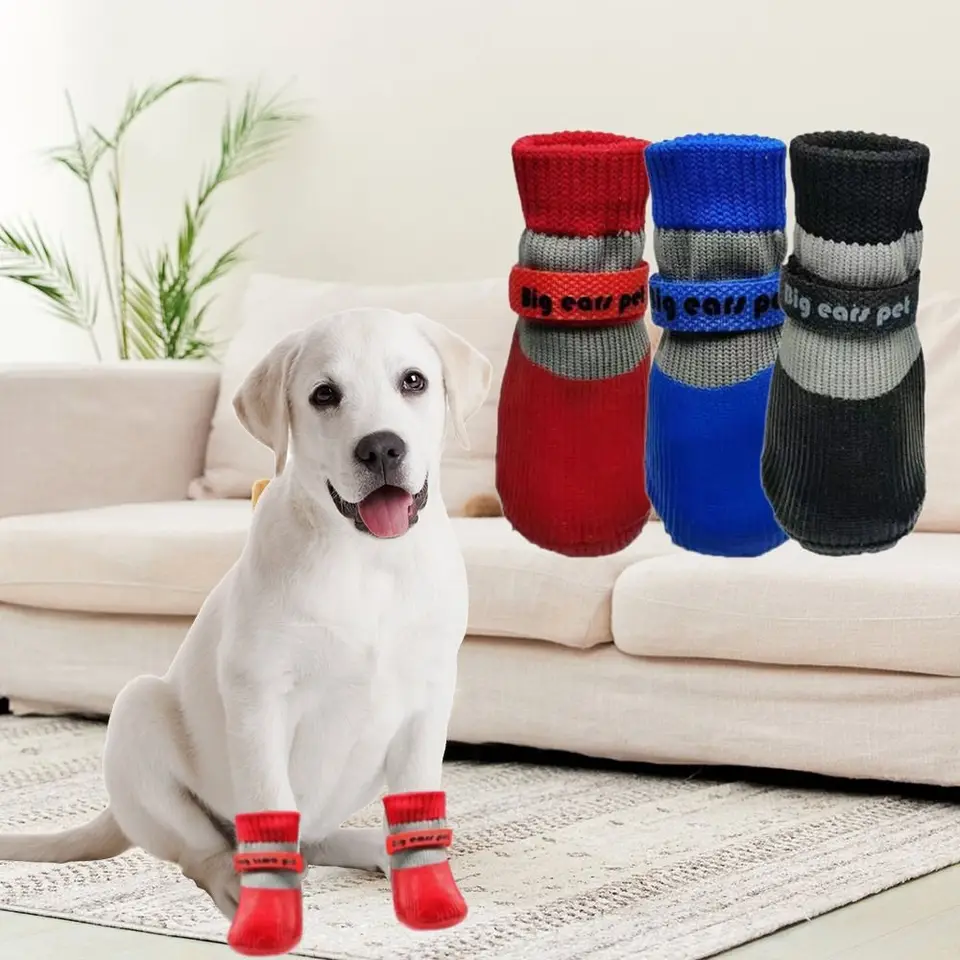 4ks zimné psie topánky Nepremokavé roztomilé šteniatko vonkajšie chôdza Warbing Warm Dog Snow topánky pre malého psa chihuahua chrániče mater