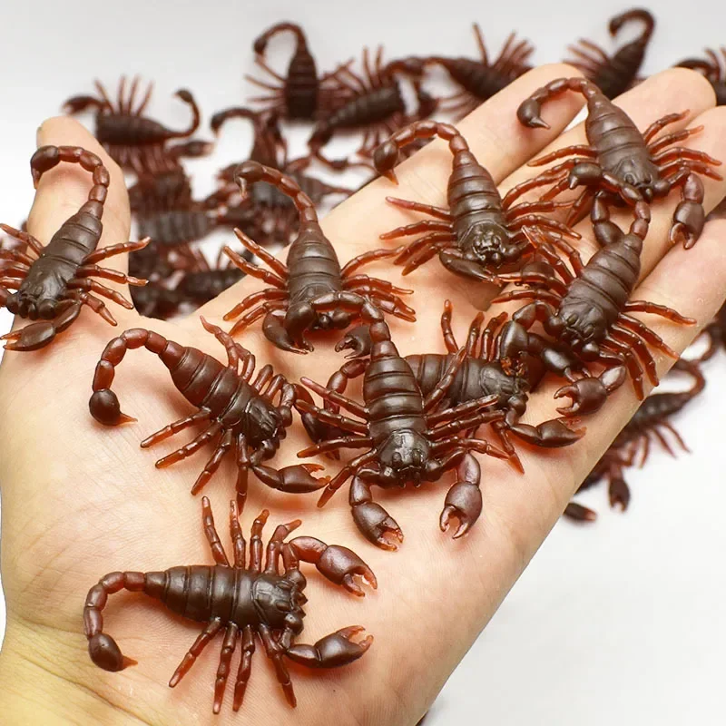 5-10ks Funny vystrašený trik Joke Hračky Špeciálny záchranný model simulácia falošná gumová šváb Scorpion Gecko Snake Roaches Toy
