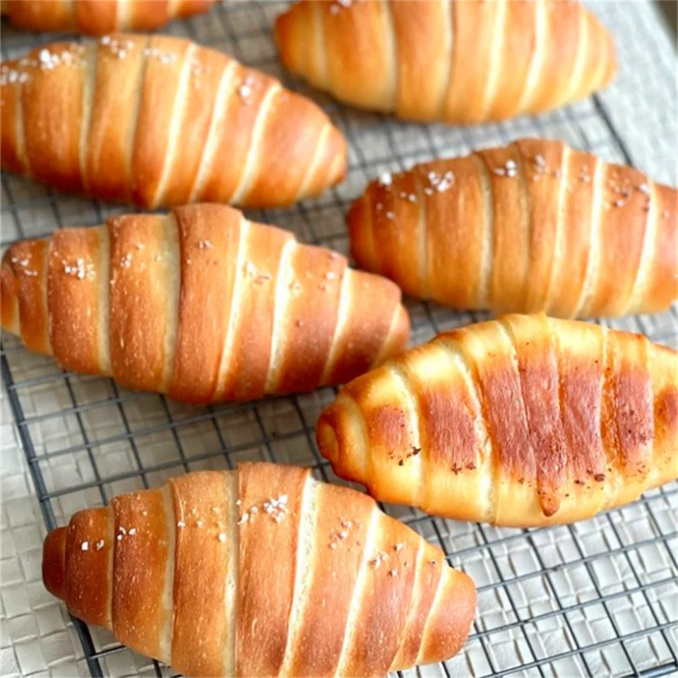 5,5 palca Fluffy DIY Salt Bread chutné pečené maslo jaskyňa chrumkavé dno Mäkké jedlo Model domáce rolky