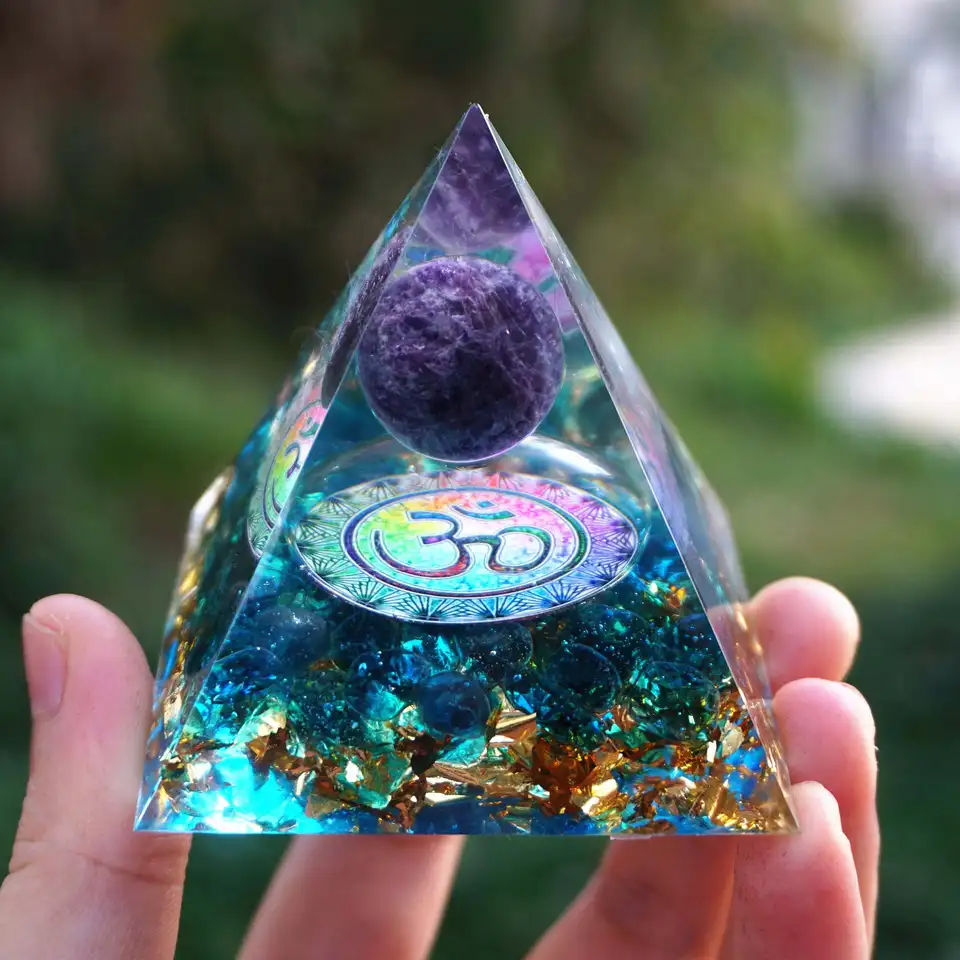5 cm Orgonitový pyramídový kryštál Orgone Ametyst Natural Energy Hedenie kameňa Generátor Energy Generátor Reiki ochrana Hojenia