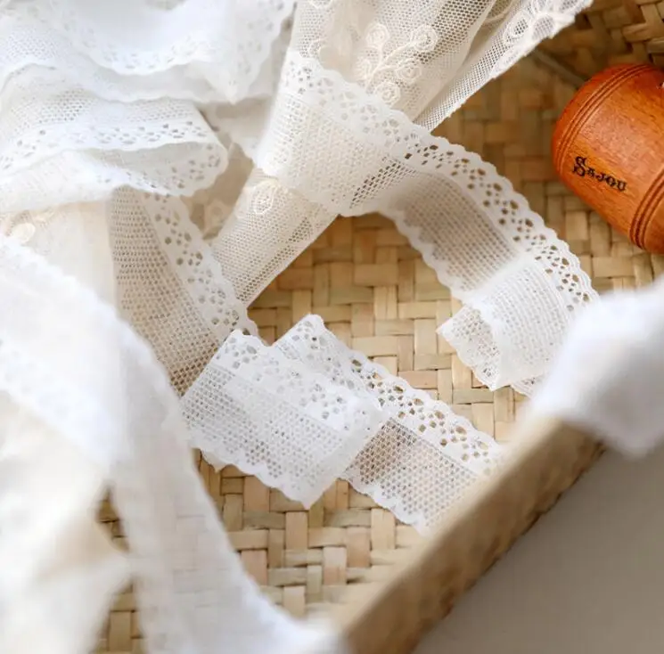 5 metrov mimo bieleho vyšívacie čipky Elastické čipkované látky DIY Clothing Príslušenstvo Spodná bielizeň Závesy 2,6 cm