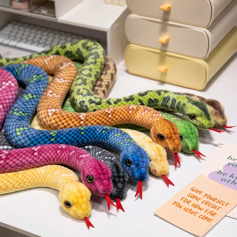 50/65 cm tvaru Snake Boa Doll Doll Ecbed Farful Scary Divoký zvierací jazyk z simulácie Plushie Decoration Men Darček