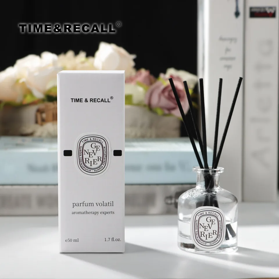 50 ml Reed Difuser Gift Set Domovcovú vôňu olej so 4ks trstinami Reed Sticks Home Air Freshener éterický olej pre kúpeľňové doplnky