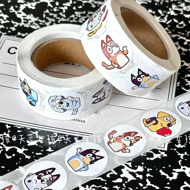 500 listov/roll Bluey Bingo Family Stamp Stumpers Cuil Cartoon anime nálepky okrúhle DIY DEAGRE DIARY