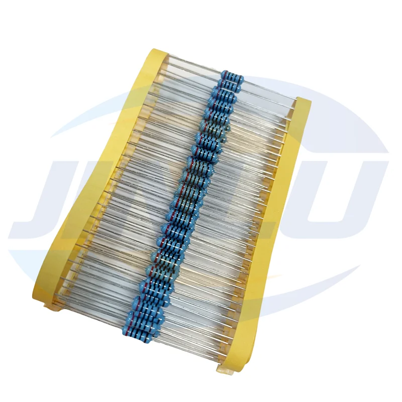 50ks 1/2W kovový filmový rezistor 1 1,2 1,5 10 12 15 100 120 150 rk ohm 1k2 1k5 1% 0,5 W päťfarebný odpor kruhu 1k 10k 100k 10r