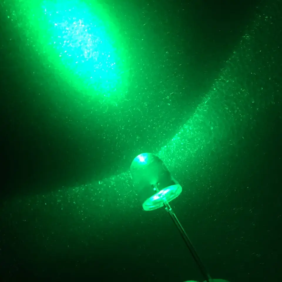 50ks 10 mm zelená LED priehľadná lampa guľôčka 3v f10 okrúhla ultra jasná LED svetlo emitujúca diódová lampa biele vlasy smaragd zelené