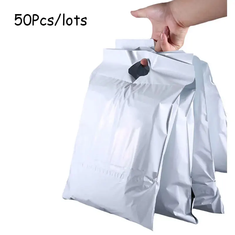 50ks Poly Mailing Bag s rukoväťou Prispôsobte logo biele oblečenie elektronický obchod s taškami prenosné obálky kuriérske puzdro