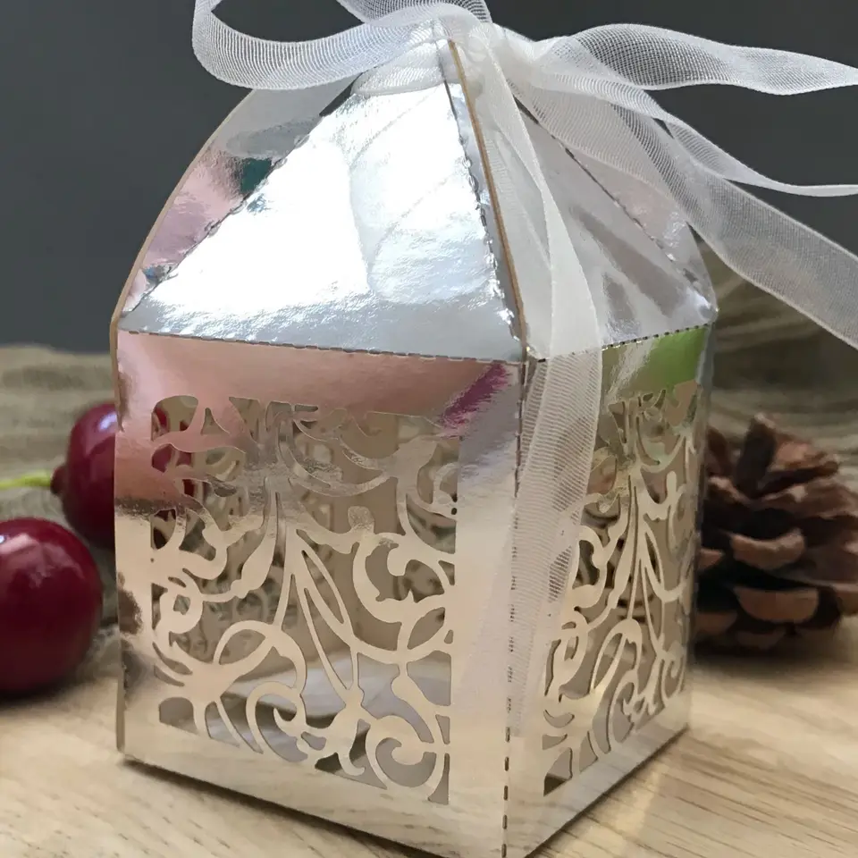 50ks svadobné cukrovinky laser Cut Dutiny Valentín Darčekové boxy Obal veľkoobchod pre detskú párty uprednostňujú výzdobu