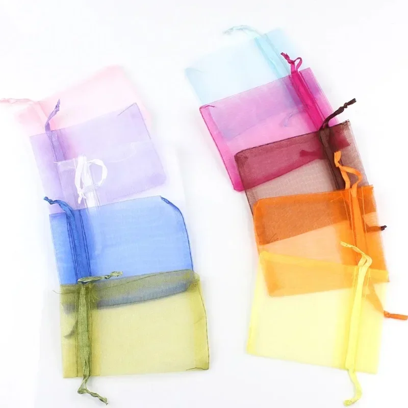 50ks/veľa organza vianočné darčekové tašky Rectionstring šperky na balenie svadobnej hostiny Candy Darčekové tašky 5x7cm 7x9cm 9x12cm 10x15cm