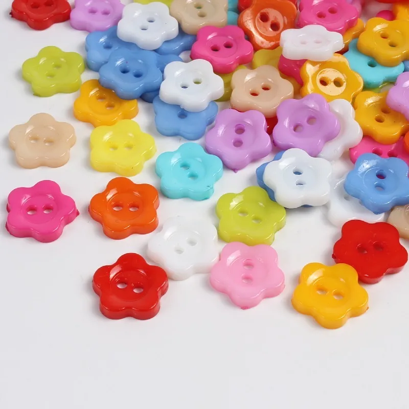 50ks/šarža 12 mm plastové kvetinové gombíky Zmiešajú farby DIY Scrapbooking Kartoon gombíky Detské odevy