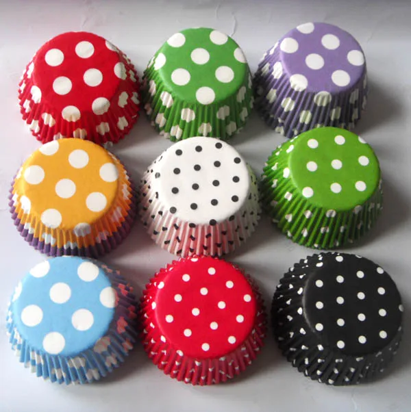 50x farebná punka dot dot cupcake vložky biela červená červená modrá ružová zelená muľová škatuľka šálka puzdra podnosové koláčové formy zdobenie náradia