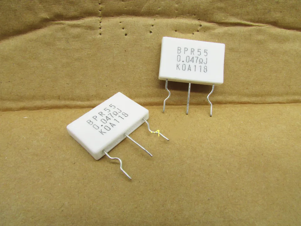 5ks 100% 5W 0,047R BPR55 47mR 47L 5% keramický cement rezistor