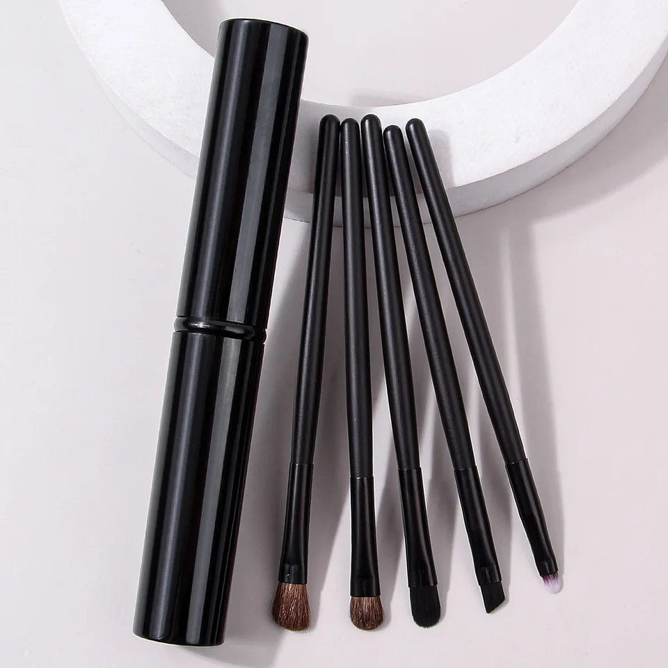 5ks Začiatočníci pre začiatočník kefou na kefu na pery Sada kefy na pery Smudges Eyeshadow Brush Obočie kefka Malé súpravy Kefy Soft