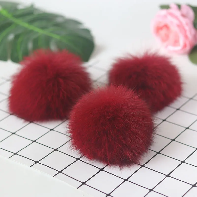 5ks/šarža 8 cm Prírodná reálna líška kožušina guľôčky pomp nadýchaná kožušina pompom dIy zimné klobúky lebky pletené pletené čiapky Pompoms f86