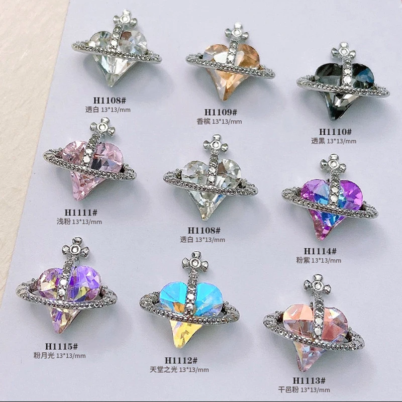 5pcs Deluxe Spark 3D Heart Planet Planet Atty Atloy Diamond Crystal Nail Art Art Rinestone šperky na nechty Kúzlo dekorácie