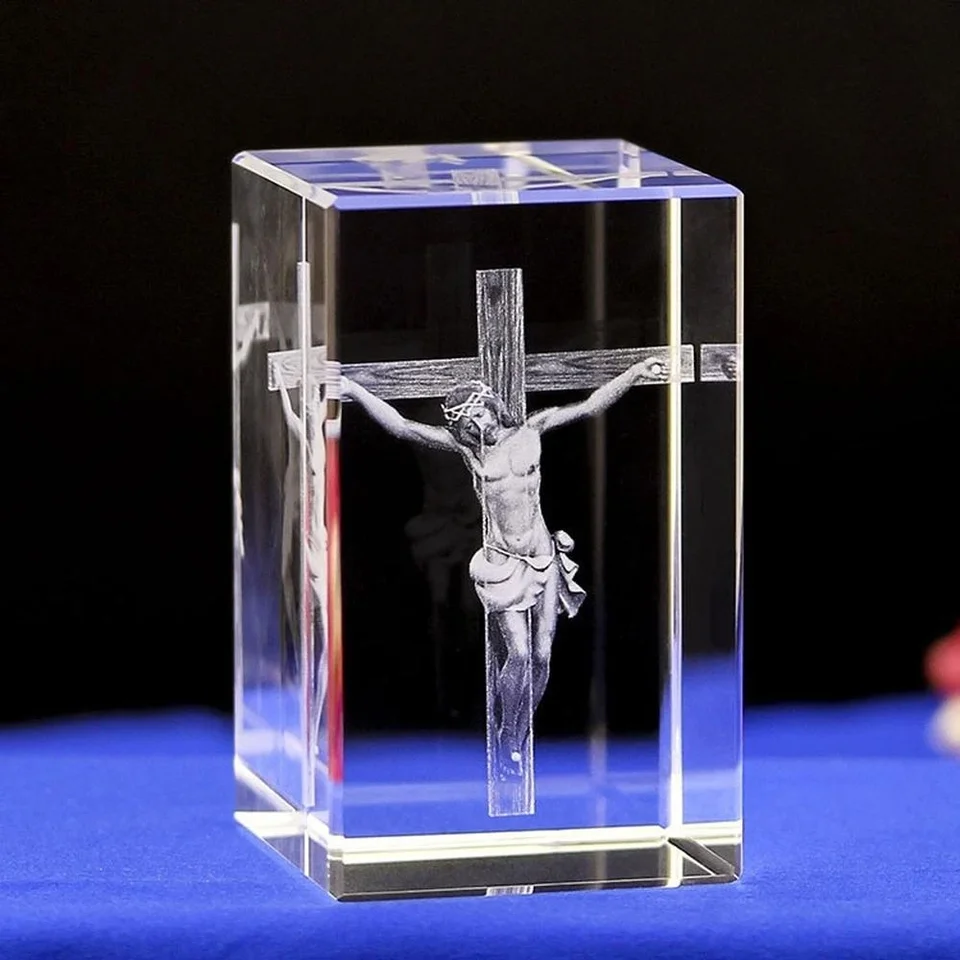6 druhov moderných kresťanských katolíckych Ježišov portrét krištáľové ozdoby Kreatívne 3D Vyrezávané Ježiš kríž domáce dekorácie doplnky