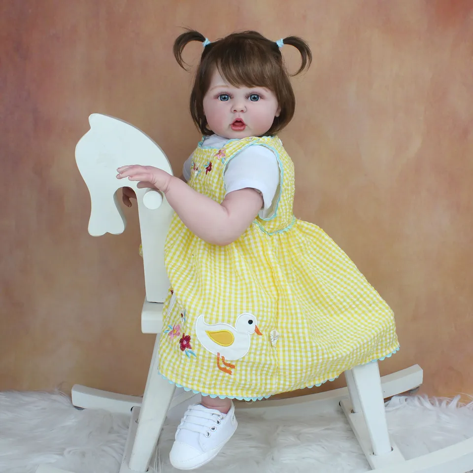 60 cm Nový ručne detailed 3D farby Skin Skin Silikone Reborn Baby batoľa Hračka pre bábiky pre dievčatá realistické šaty Up Princess Bebe