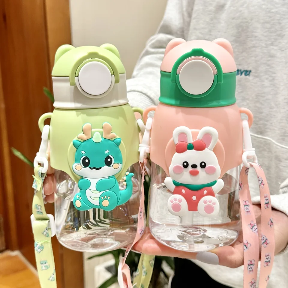 600 ml Kawaii letný detský vodný pohár Cartoon Fall-Resouf Straw Cup Boys and Clills Choďte do školy fľaša študentmi pre deti s detskou kanvicou