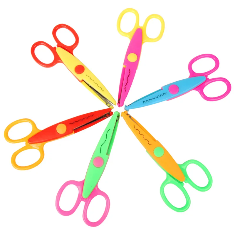 6ks Laciness Scissors Kov a plastové DIY Scrapbooking 6 farby Nožnice na papierové čipky dekorácia denníka so 6 vzormi