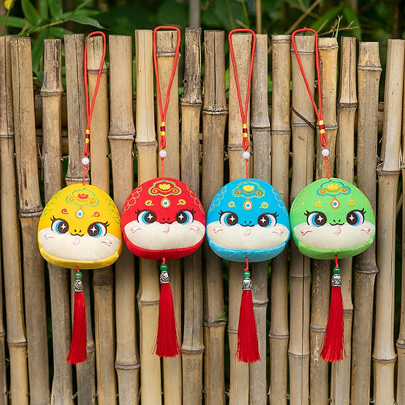 7/10 cm roztomilý čínsky Nový rok Zodiac Snakehead Pendant Plush Keychain Bag Petndant Scdleed Doll Doll Lucky Mascot pre deti darčeky