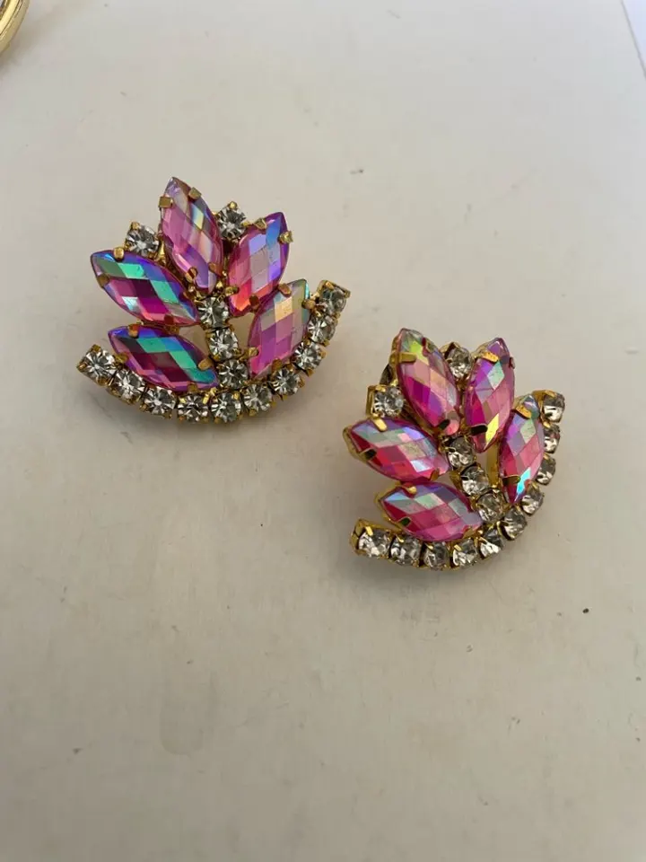 70ks/lot kamienok a akrylová kamenná aplikácia pre svadobné šaty diaľničné orezávanie Bridal Sash Shinestone Patch LSAP068-1