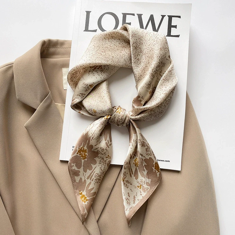 70x70cm Small Scarf Fashion Silk Scarves Four Seasons Square Kerchief Luxury Leopard Print Bandannas Populárne opaľovacie krémy