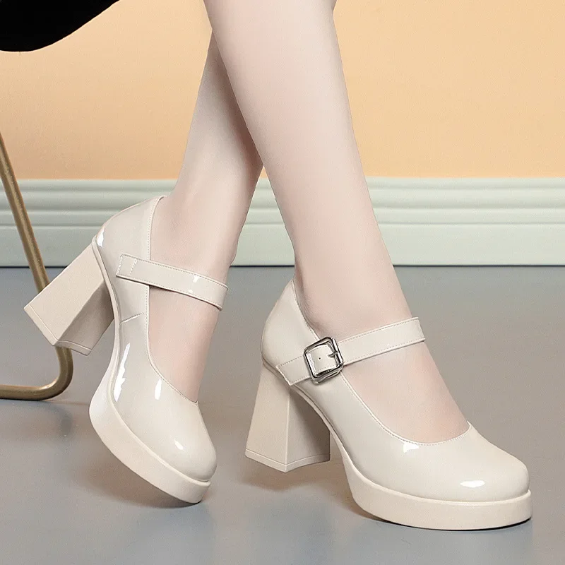 8 cm elegantné jasne kožené topánky Dámske platformy Platieb 2024 Jarný blok vysoké podpätky topánky Mary Janes for Office Model Mom