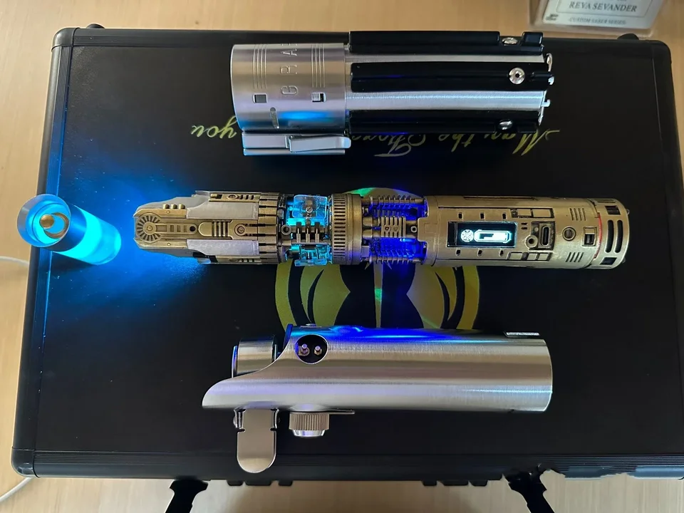 89Sabers Graflex Spining Crystal All Metal Chassis Neopixel Lightsage Proffie2.2 Board OS6.7 Verzia Originálna zbierka Hračky