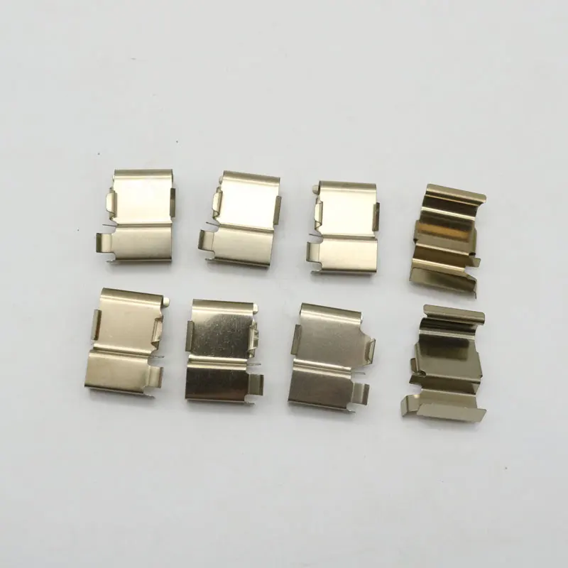 8ks/set pre Toyota Land Cruiser Prado LC120 LC150 2003-2017 Zadné brzdové doštičky automobilu 04947-22050