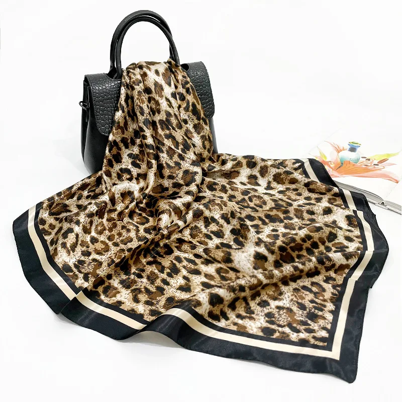 90*90 cm Nové ženy Leopard Polka Dot Tlač Silk Scarf Módna všestranná slnečná krémová štvorcová veľkoobchod