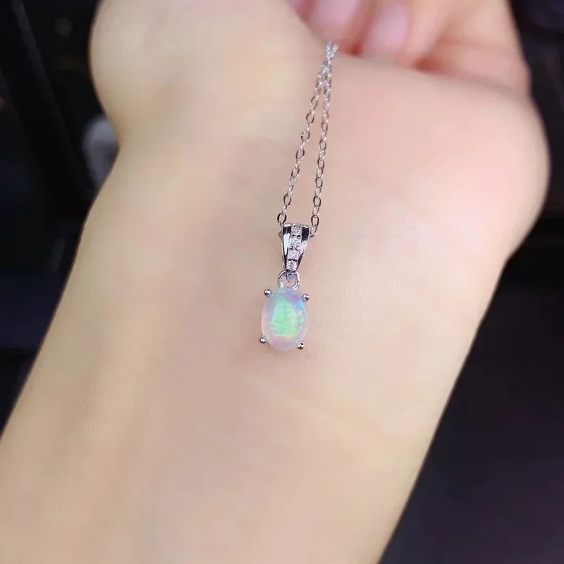 925 Sterling Silver Natural Opal 5*7 mm náhrdelník s okrúhlym kúzlom pre ženy, ktoré sa majú svadobné oslavy Svadobné šperky