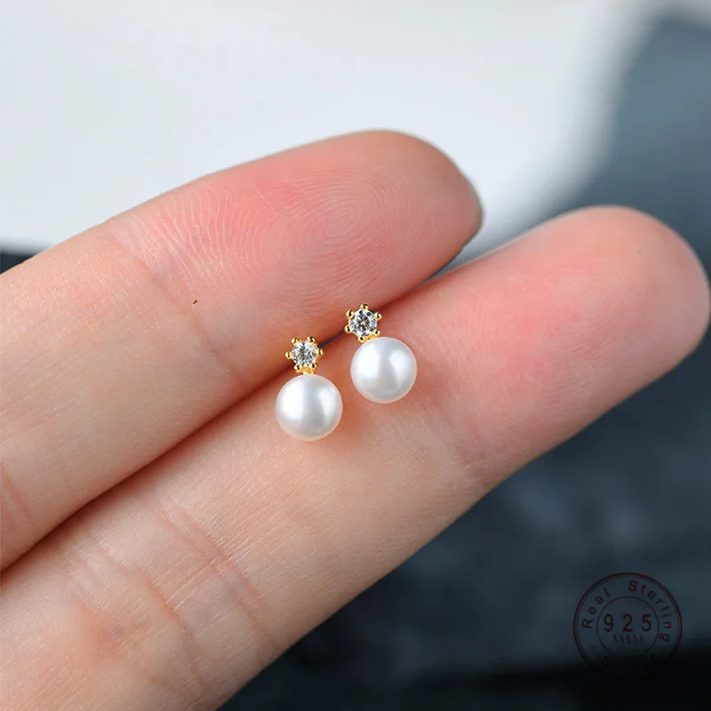 Ahoj Man 925 Sterling Silver Simple Crystal Pearl Stud náušnice Ženské módne kúzlo výročie darčekové šperky