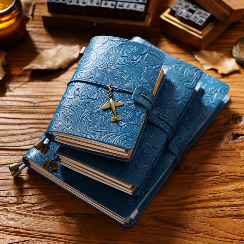 Aiguoniu originálny retro vyrezávaný Cowhide Travel Notebook Manual Notebook Stationery Ručná kniha tvorivý denník Veľkoobchod