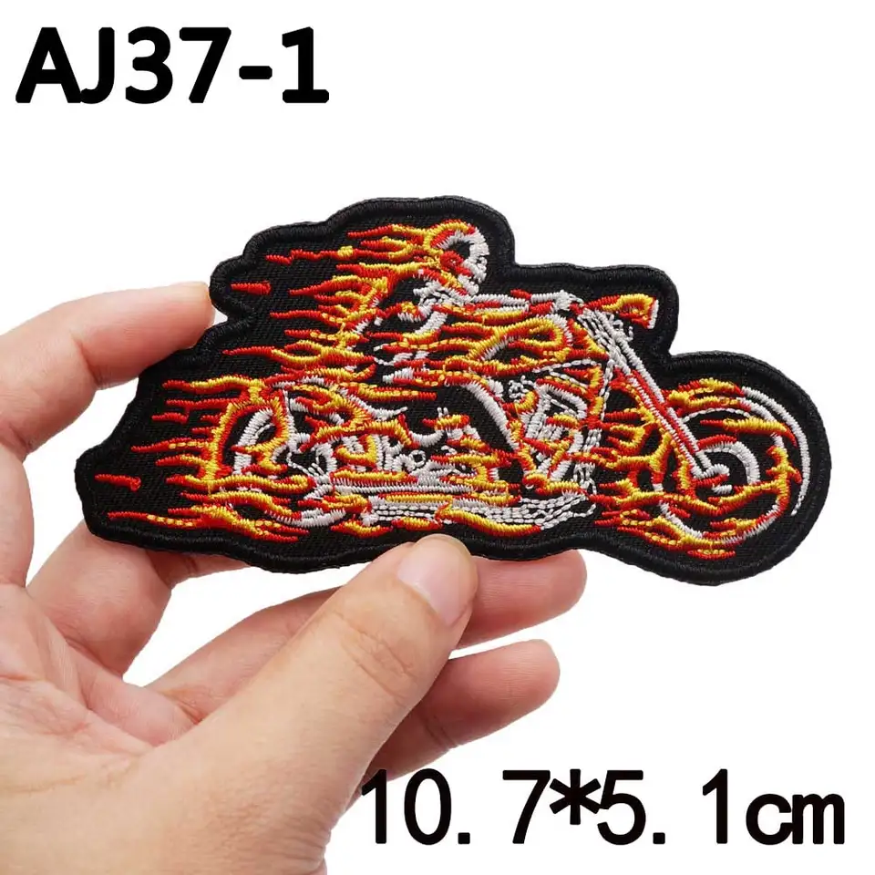 AJ21-37 lebka Biker vyšívané záplaty Motocykel rytiersky odznak so železom na podložke s háčikmi pre oblečenie