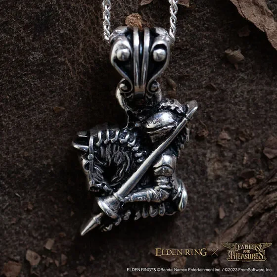 Americký štýl retro strieborná farba Warhorse Knight Pendant Náhrdelník Pánsky každodenný všestranný a dominantný šperk náhrdelník